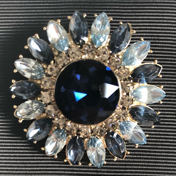 NWT Brooch - Picture 1 of 3